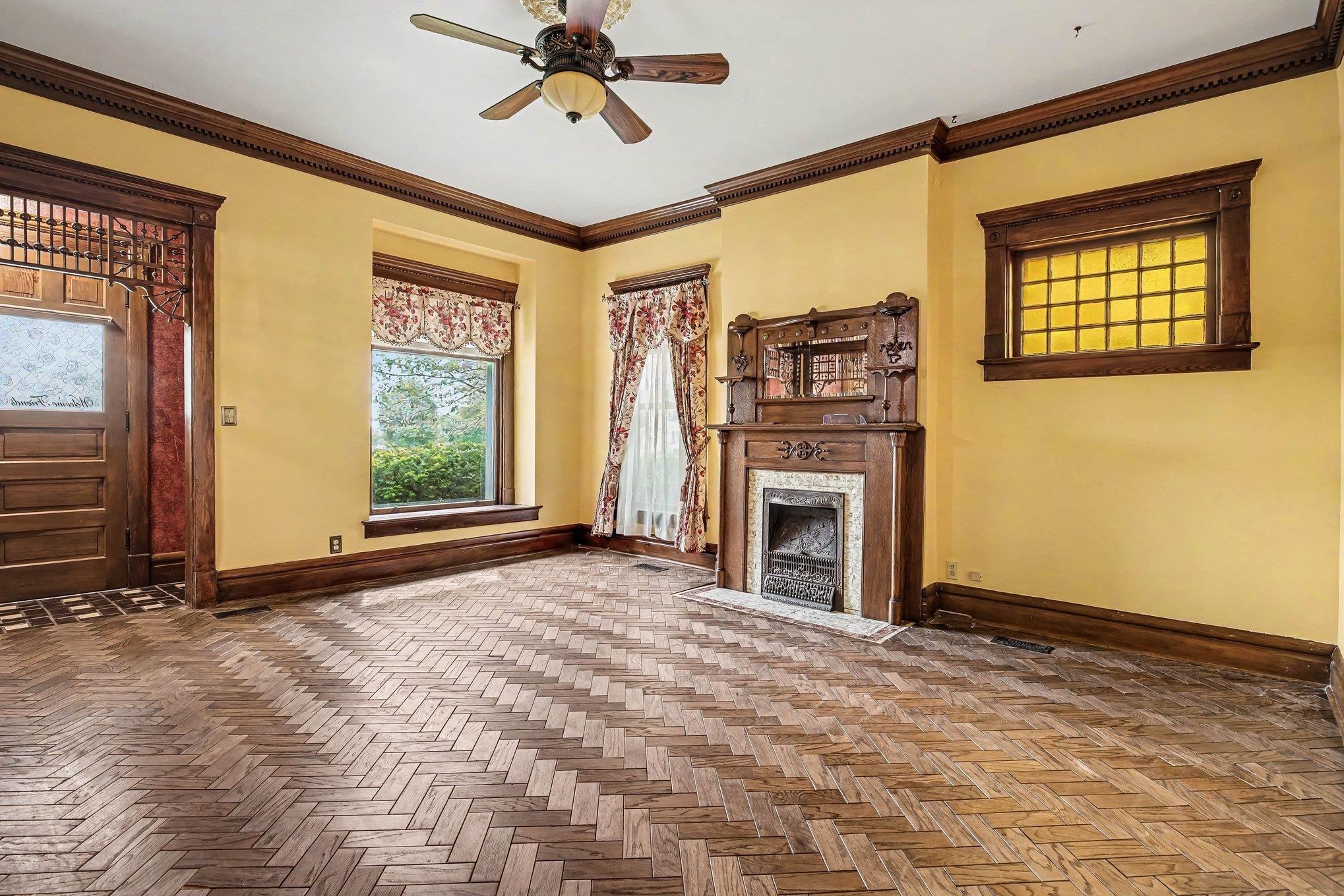 435 S Main Street Middlebury IN 46540