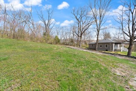 118 W Thornton Street Paoli IN 47454