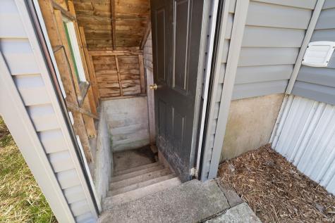 118 W Thornton Street Paoli IN 47454