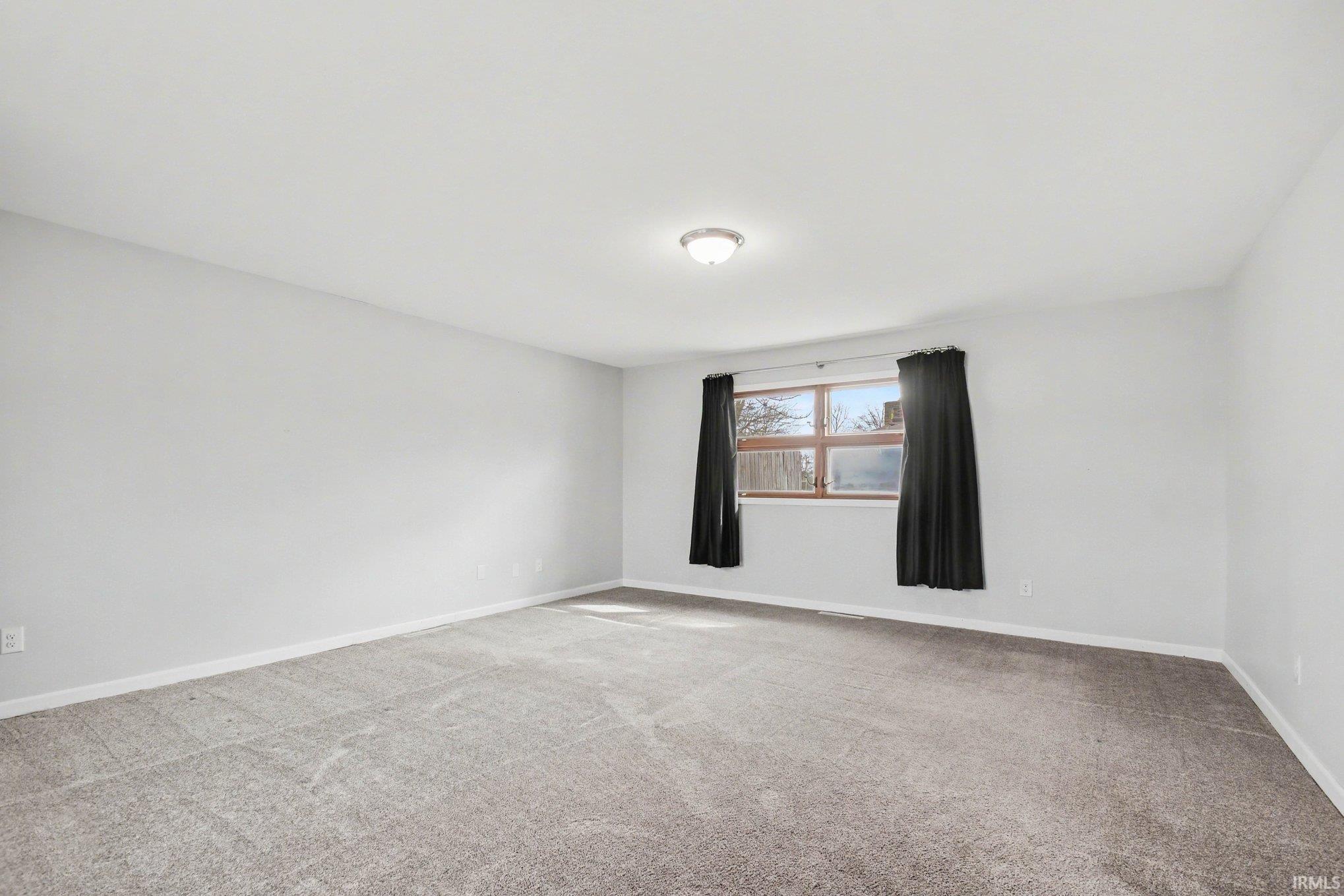 826 Whitehall Drive South Bend IN 46615