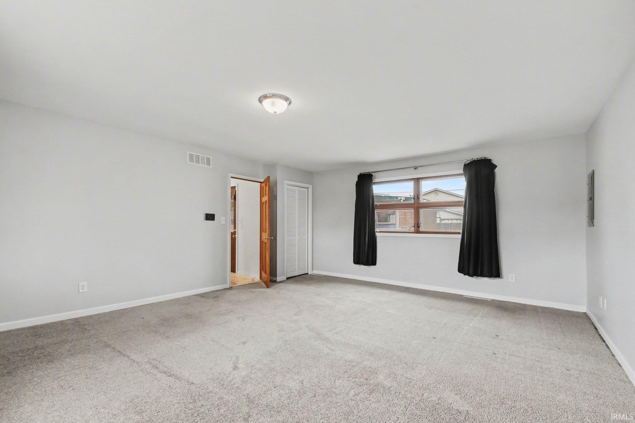 826 Whitehall Drive South Bend IN 46615