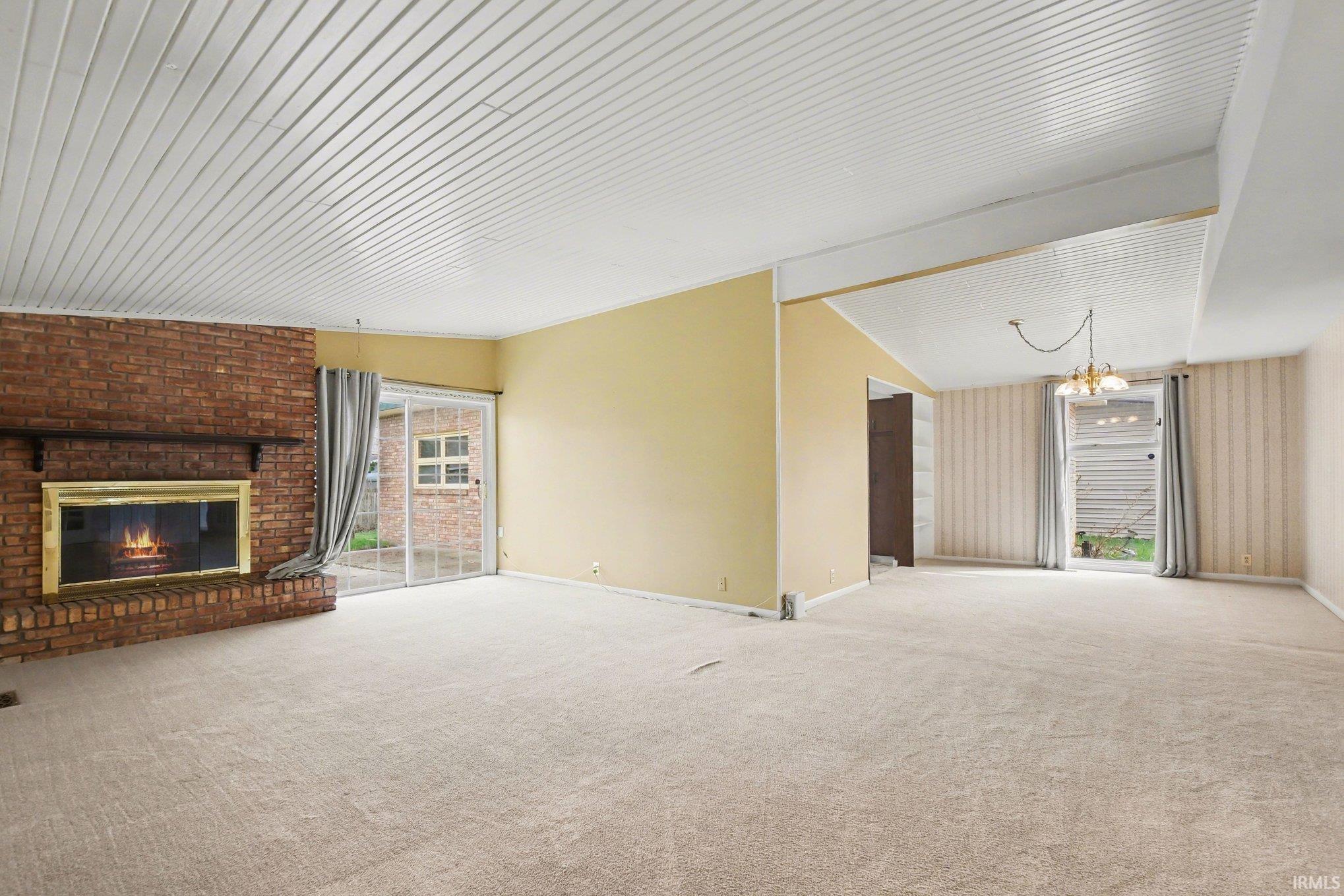 826 Whitehall Drive South Bend IN 46615