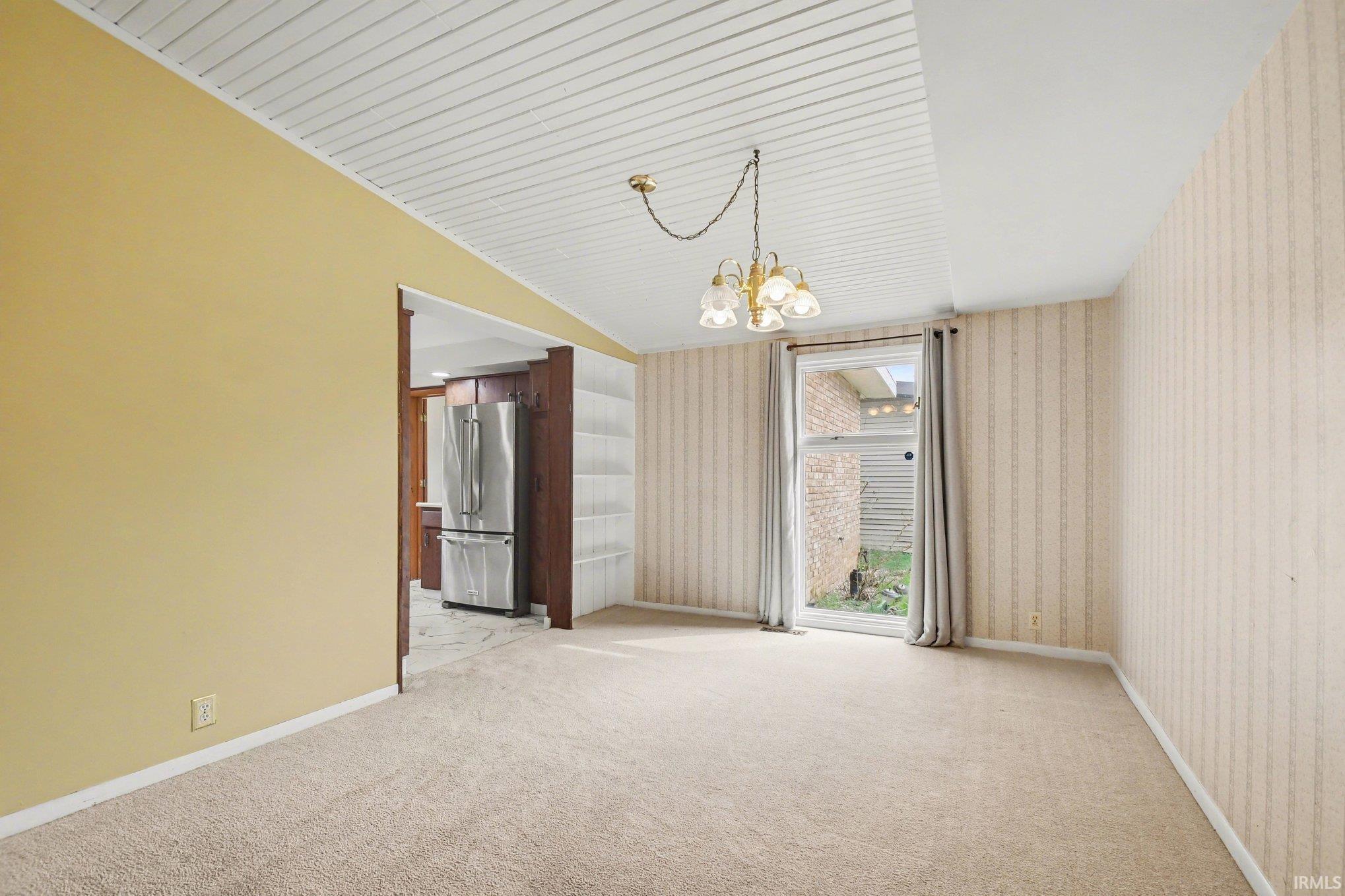 826 Whitehall Drive South Bend IN 46615