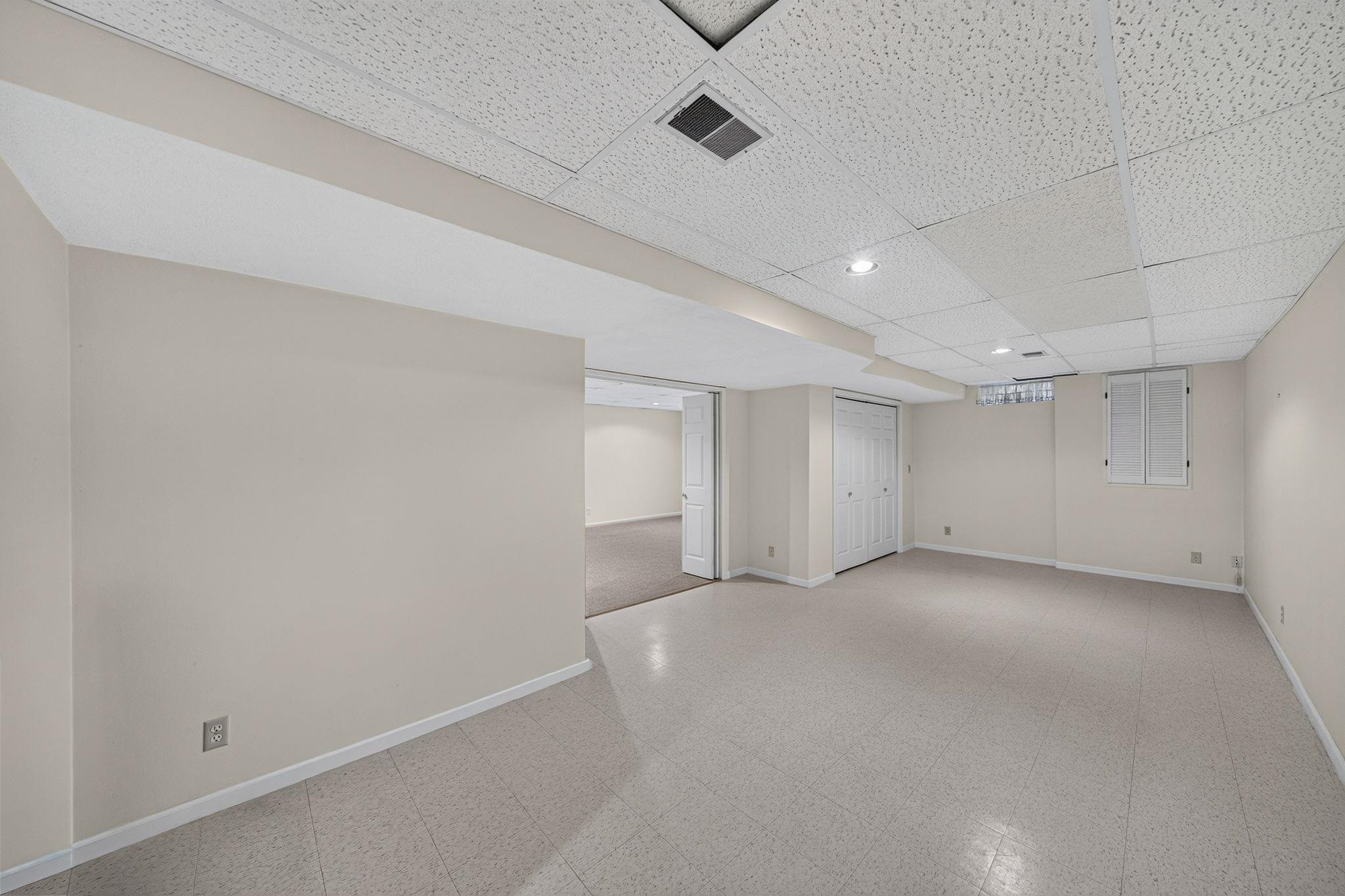 24047 Villa Court Elkhart IN 46517
