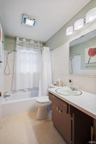 215 Holiday Lane Greentown IN 46936