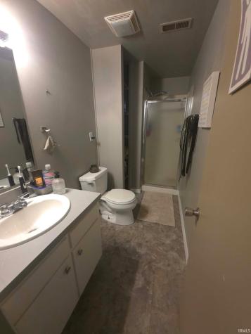 5900 Whitethorne Drive Evansville IN 47710