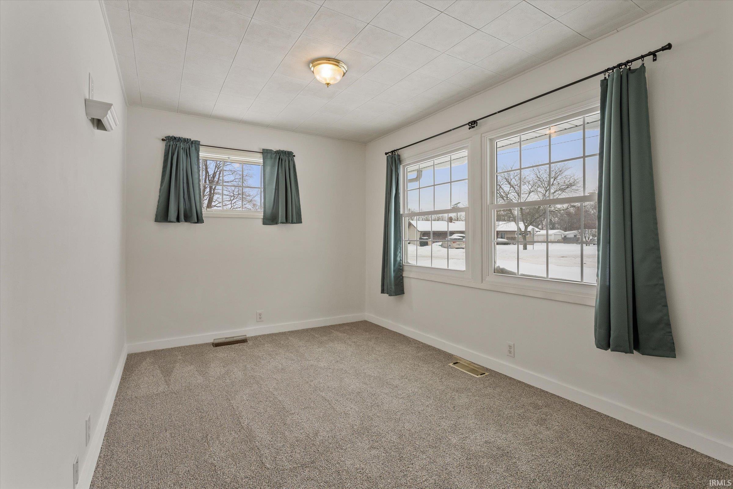 1225 Manchester Drive South Bend IN 46615