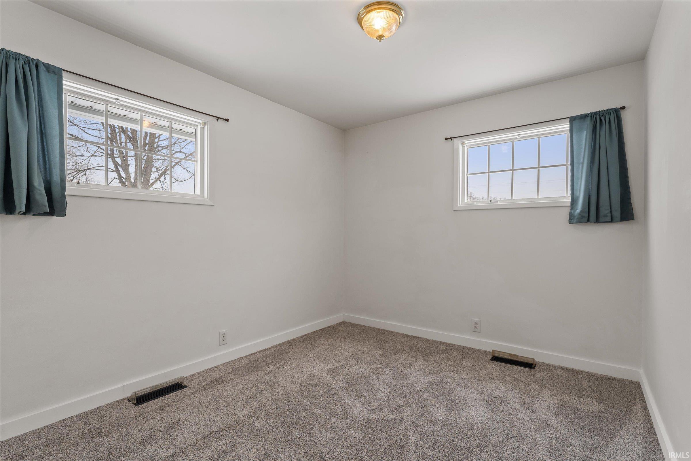 1225 Manchester Drive South Bend IN 46615