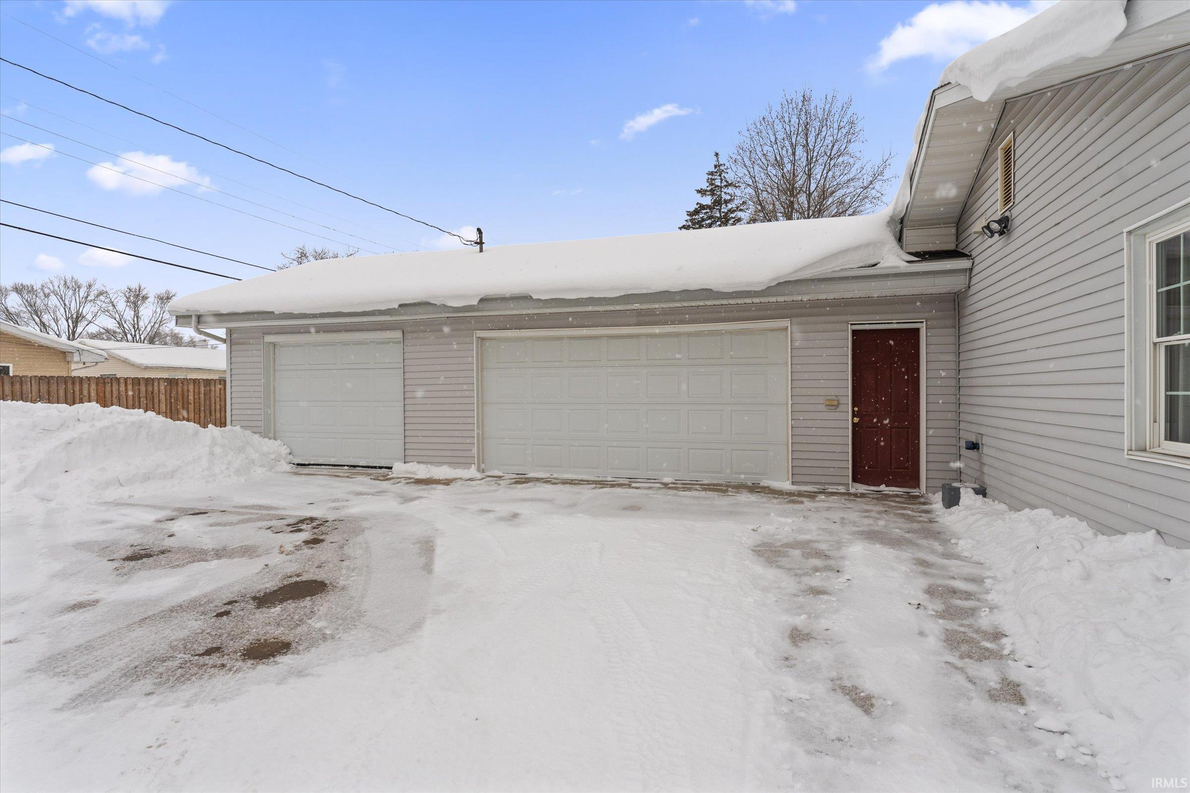 1225 Manchester Drive South Bend IN 46615