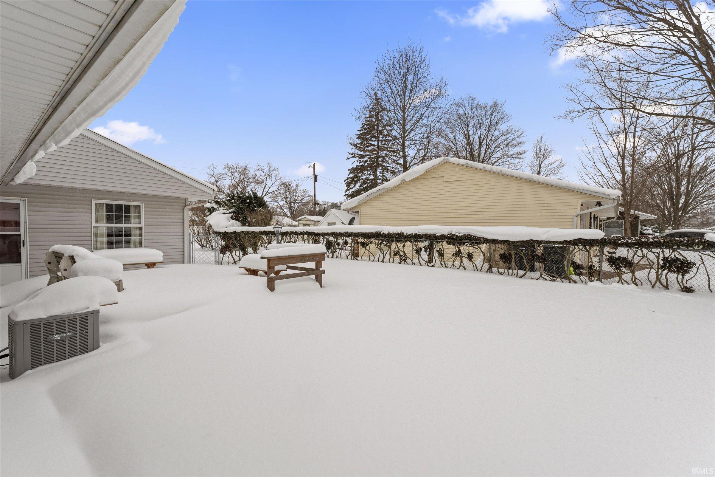 1225 Manchester Drive South Bend IN 46615