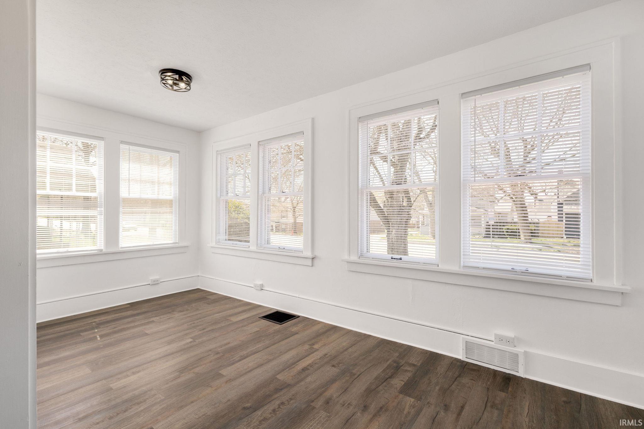 1202 S Twyckenham Drive South Bend IN 46615