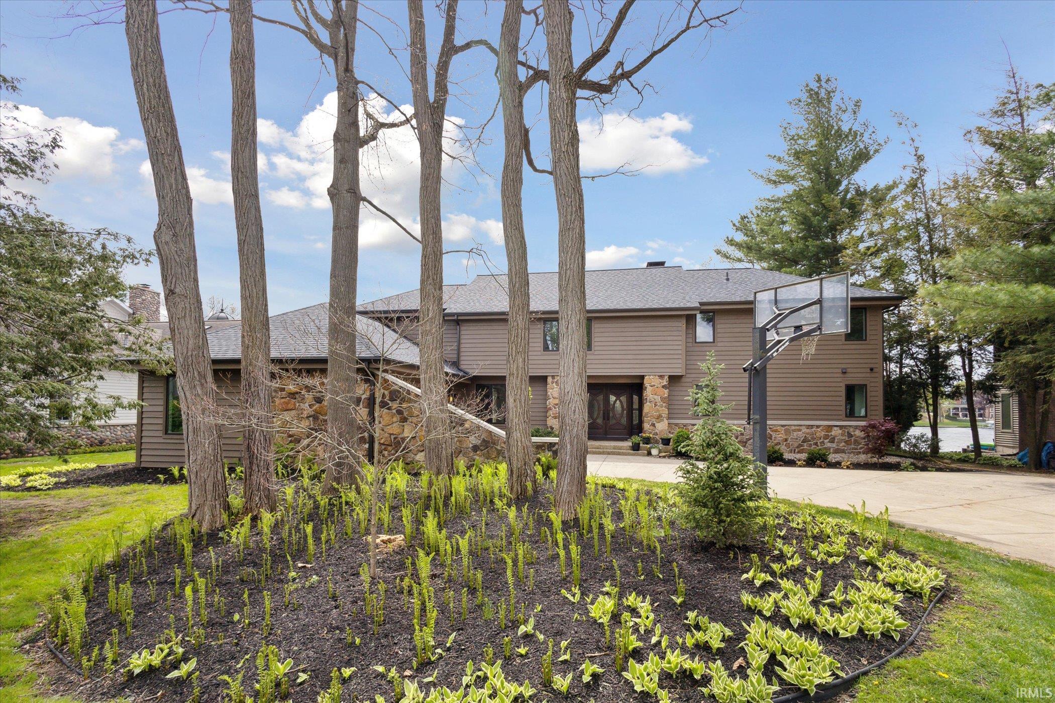 22694 Weatherby Lane Elkhart IN 46514