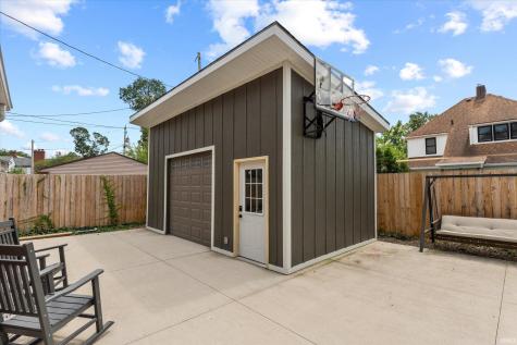 1102 E Wayne Street South Bend IN 46615