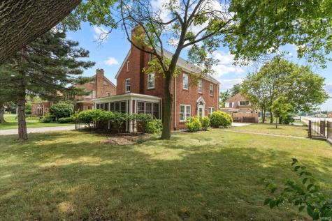 1102 E Wayne Street South Bend IN 46615