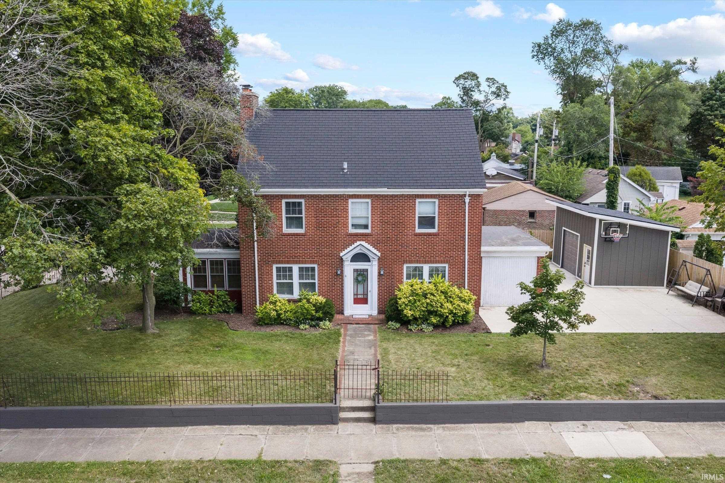 1102 E Wayne Street South Bend IN 46615
