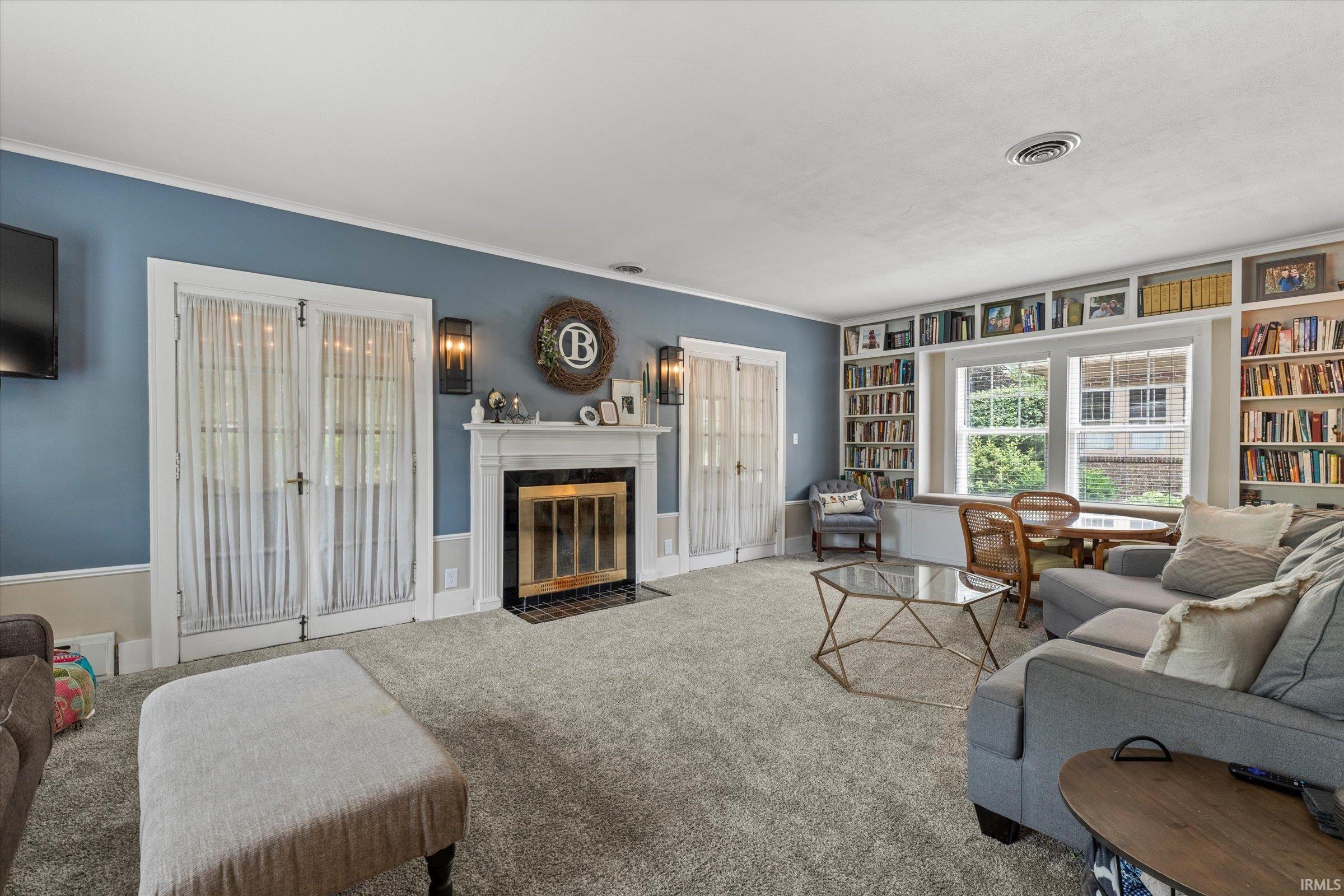 1102 E Wayne Street South Bend IN 46615
