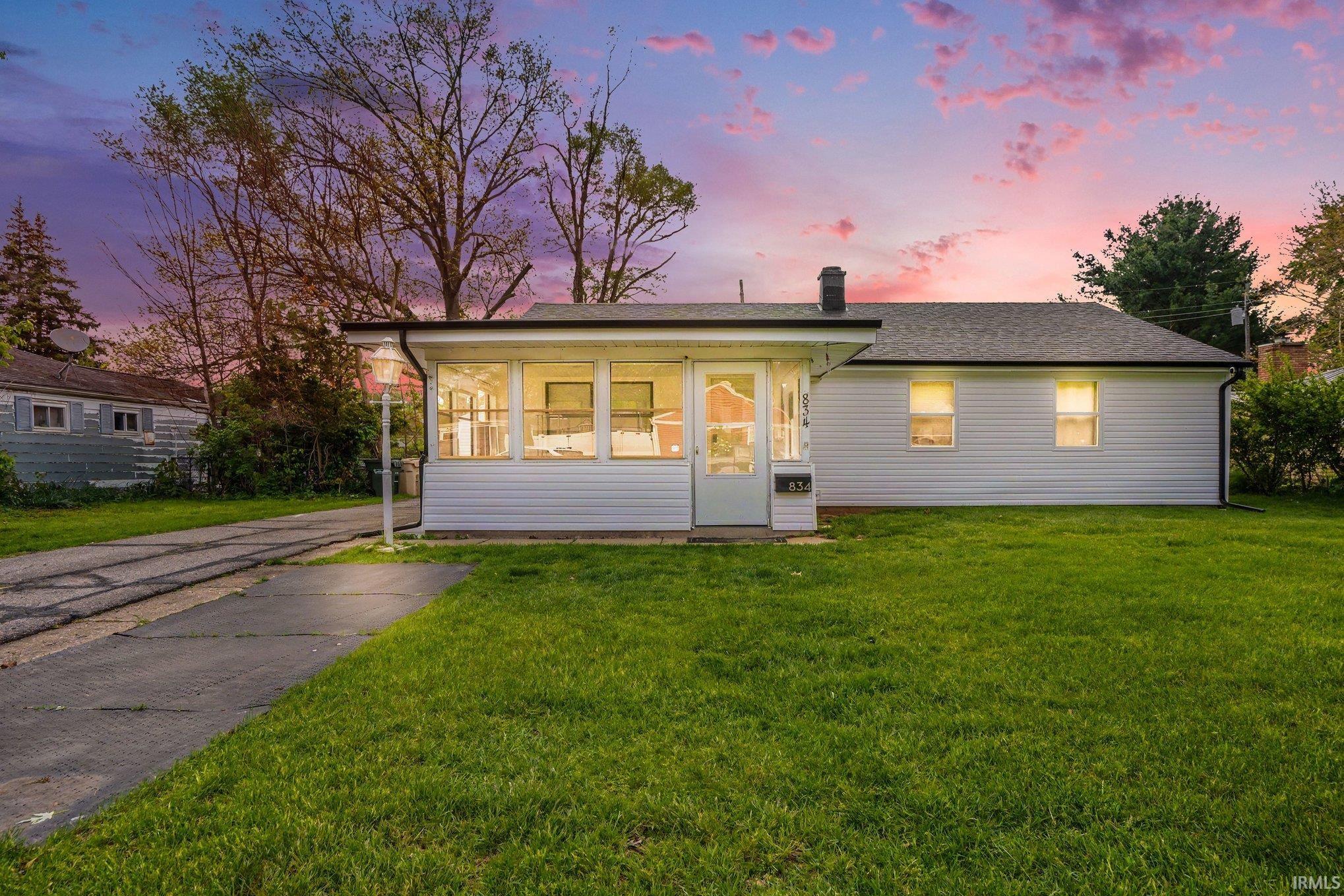 834 Woodcliff Drive South Bend IN 46615