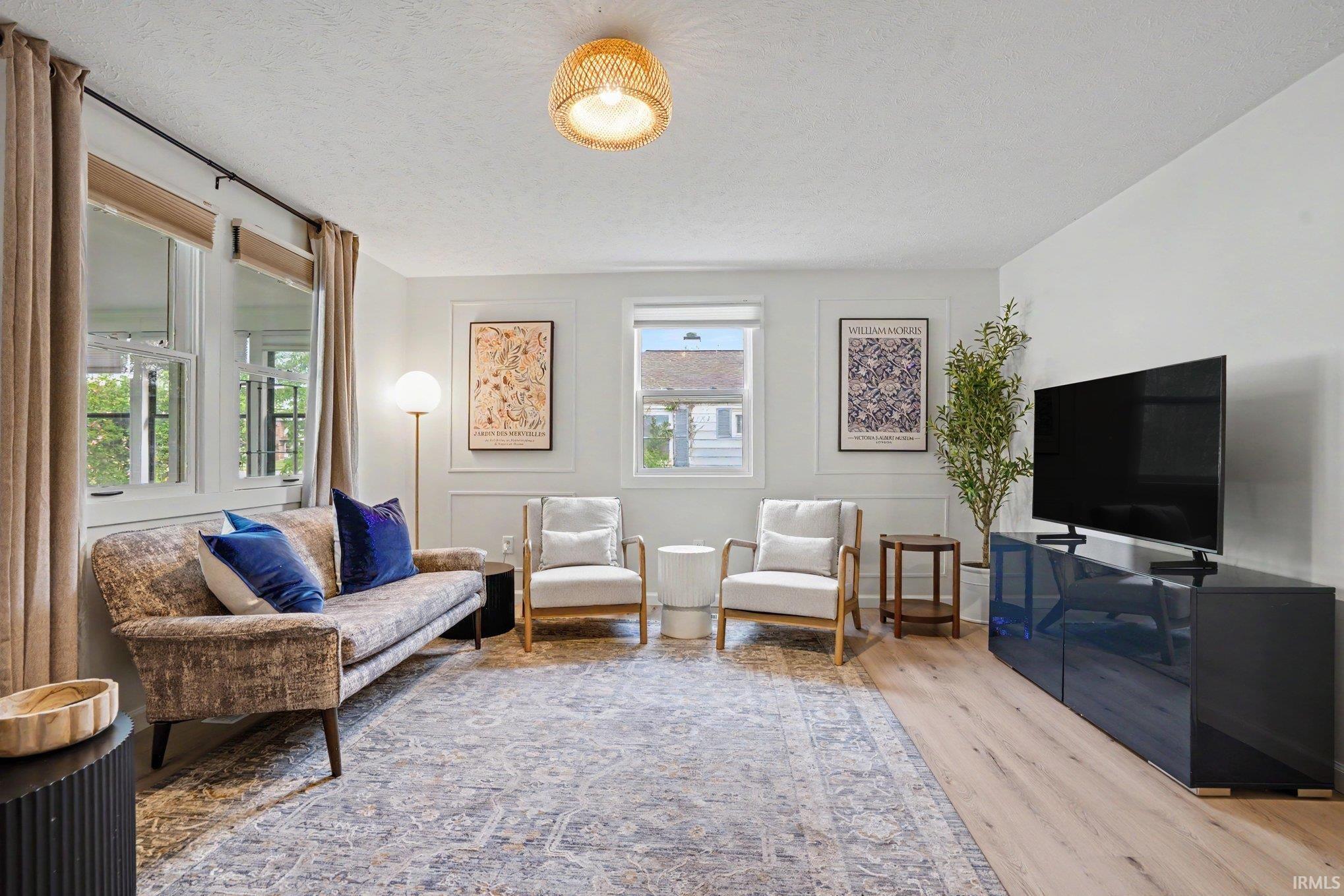 834 Woodcliff Drive South Bend IN 46615