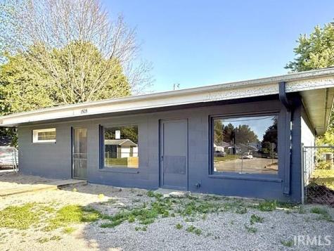 1505 E Wabash Avenue Crawfordsville IN 47933