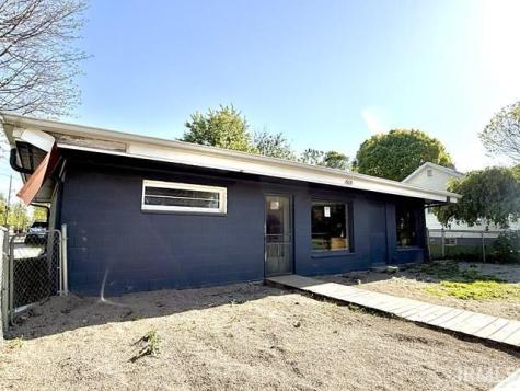 1505 E Wabash Avenue Crawfordsville IN 47933