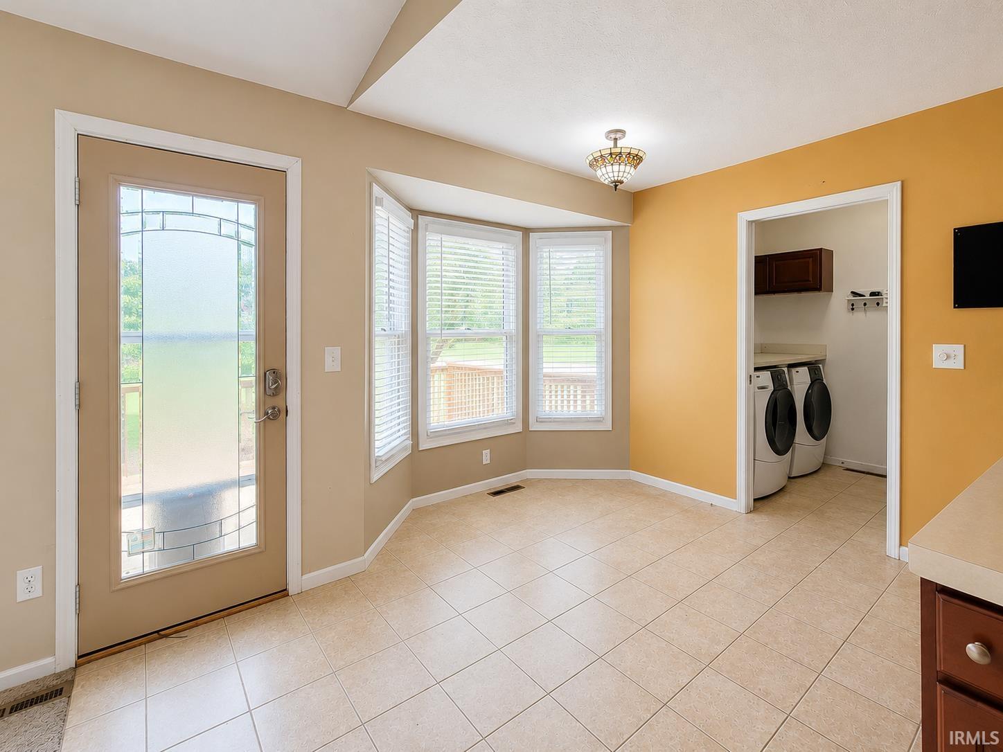 11692 Parke County Circle Granger IN 46530