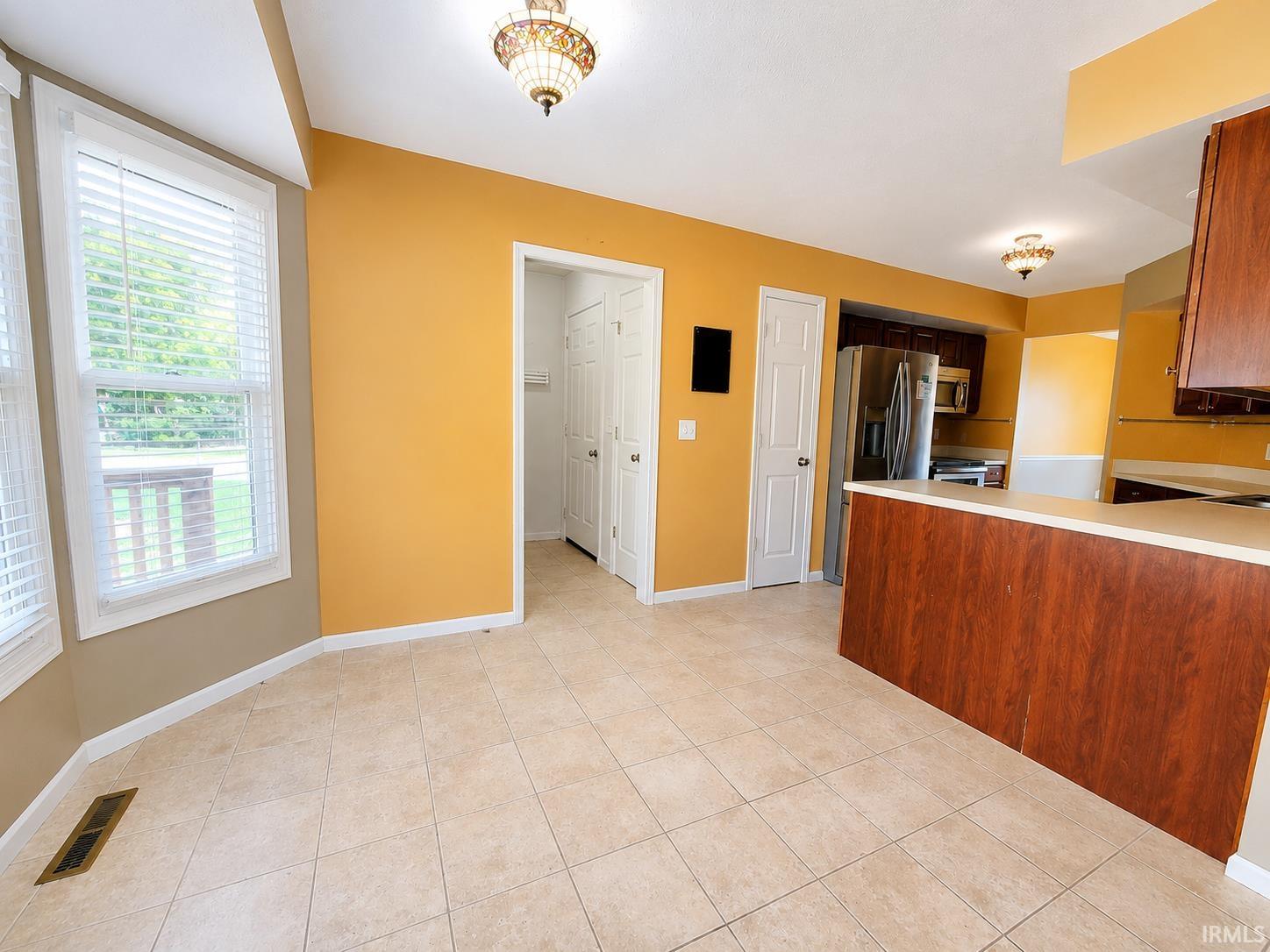 11692 Parke County Circle Granger IN 46530