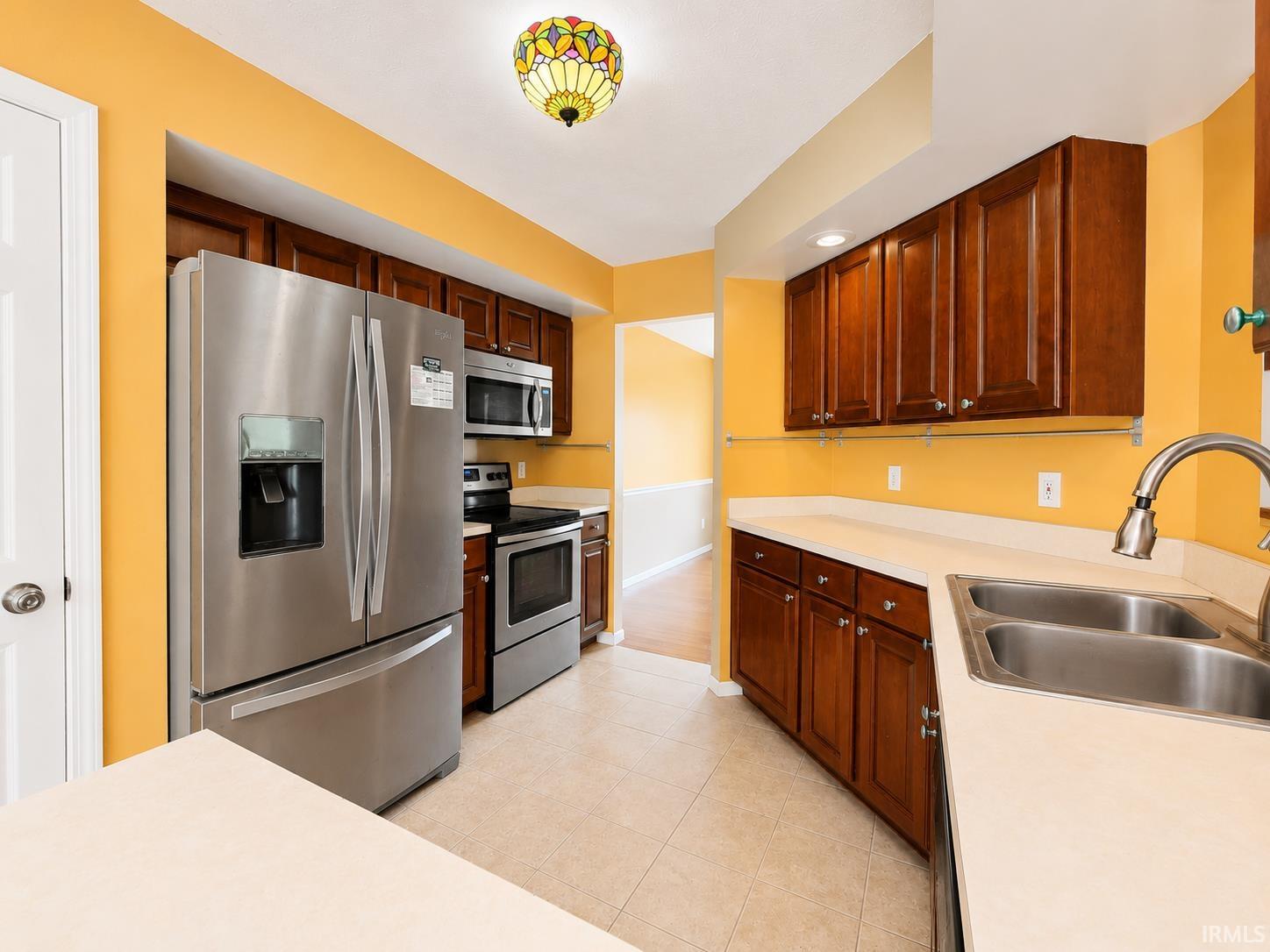 11692 Parke County Circle Granger IN 46530