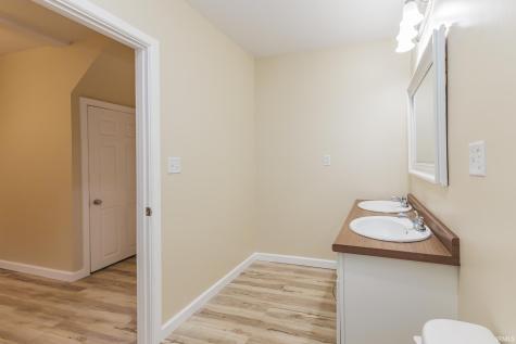 1400 E Russey Muncie IN 47302