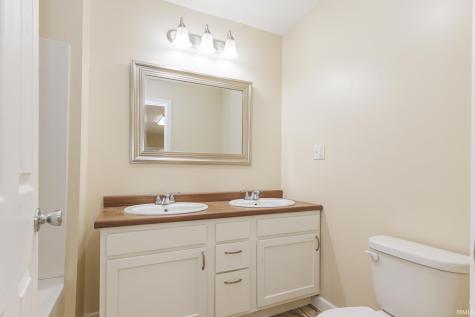 1400 E Russey Muncie IN 47302