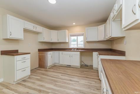 1400 E Russey Muncie IN 47302