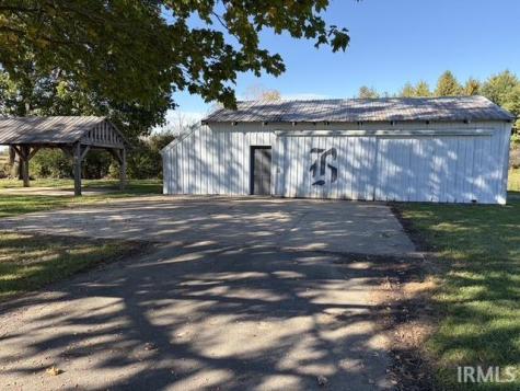 2815 N County Road 50 E New Castle IN 47362