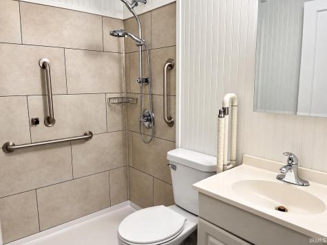 1523 Monroe Avenue Evansville IN 47714