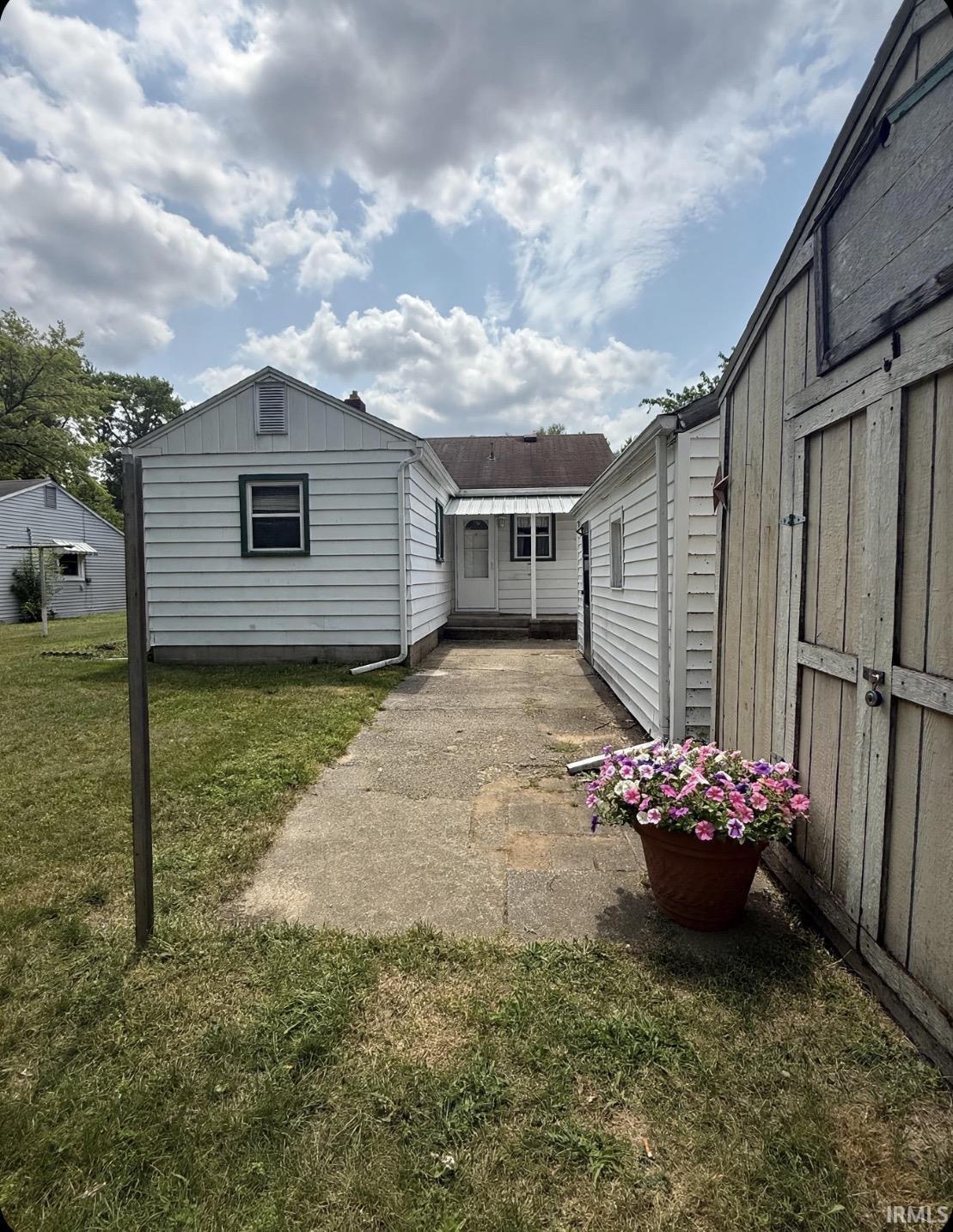 612 Sunset Avenue Elkhart IN 46514