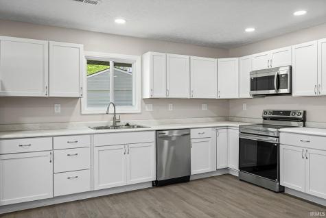 17 Brazos Circle Lafayette IN 47909