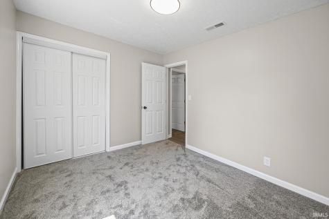 17 Brazos Circle Lafayette IN 47909