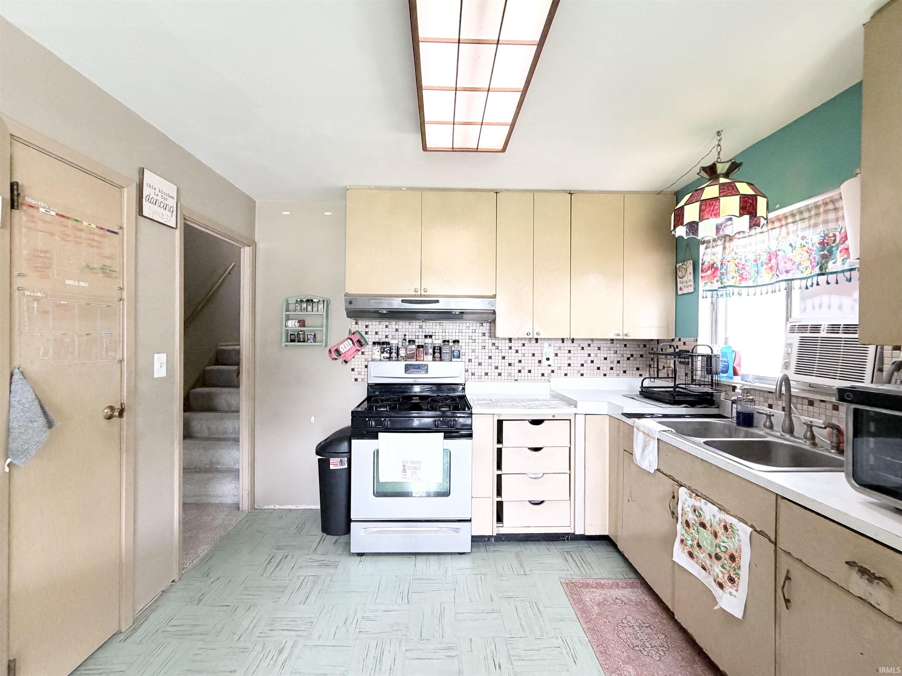 14977 12th Road Plymouth IN 46563