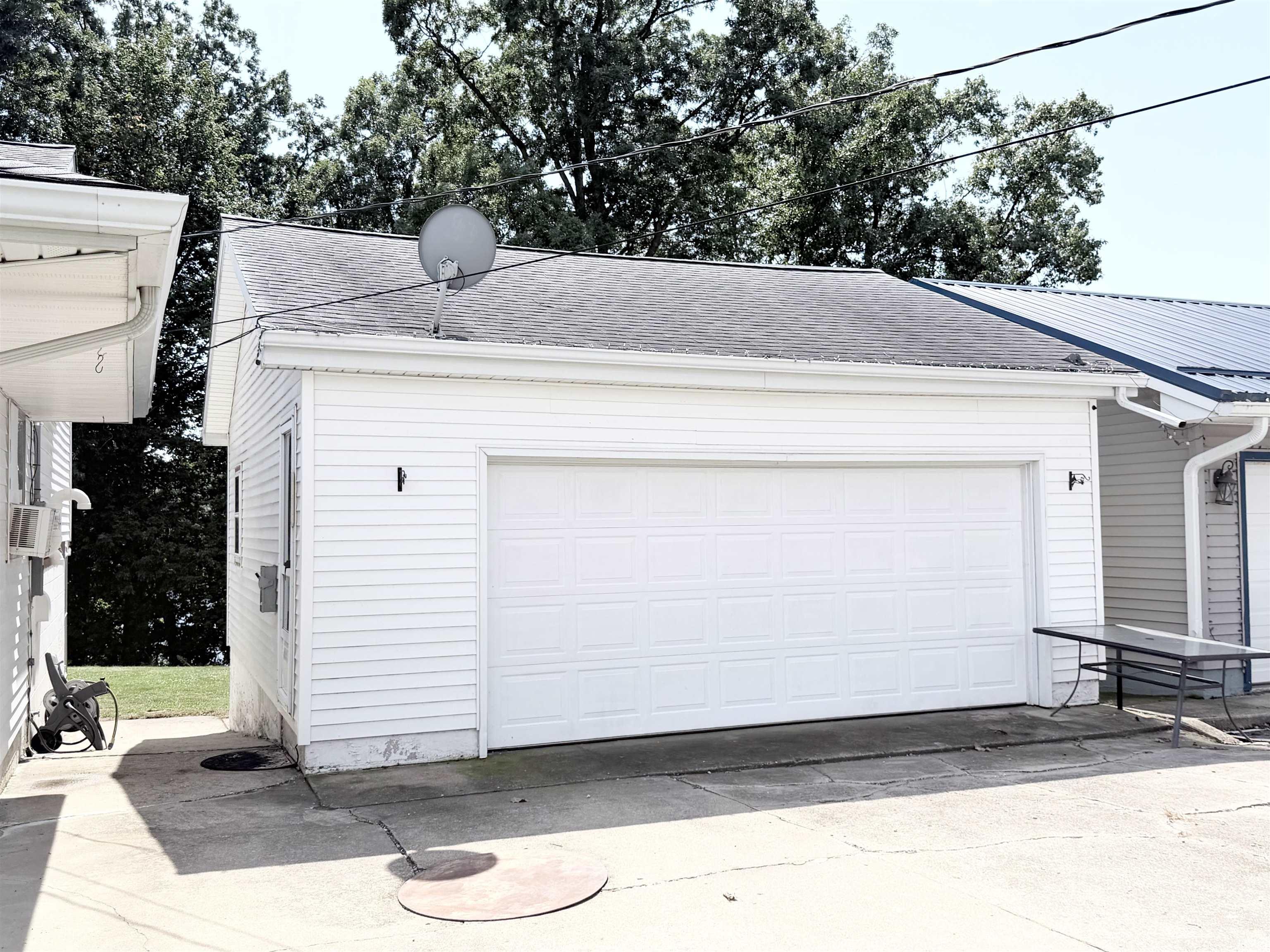 14977 12th Road Plymouth IN 46563