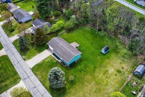 53601 Hyde Park Drive Bristol IN 46507