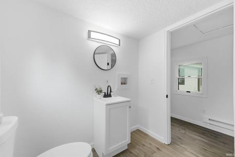 3240 W Shoreline Drive Columbia City IN 46725