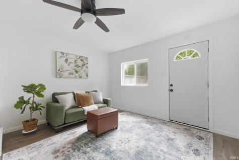 3240 W Shoreline Drive Columbia City IN 46725