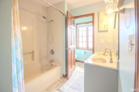 3930 N 40 E Angola IN 46703