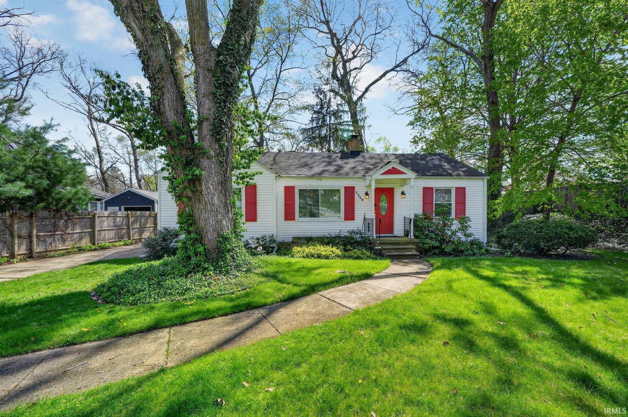 3320 Oakcrest Drive South Bend IN 46615
