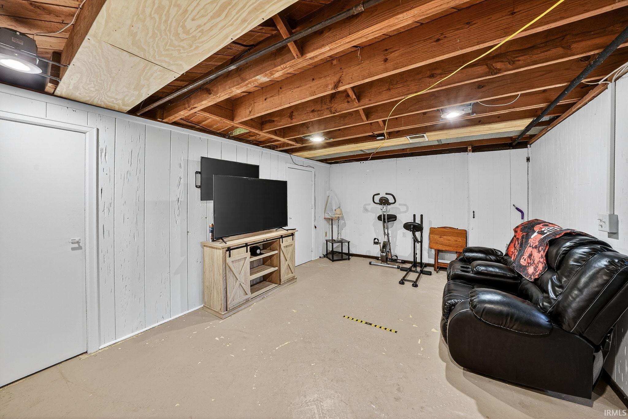 3320 Oakcrest Drive South Bend IN 46615