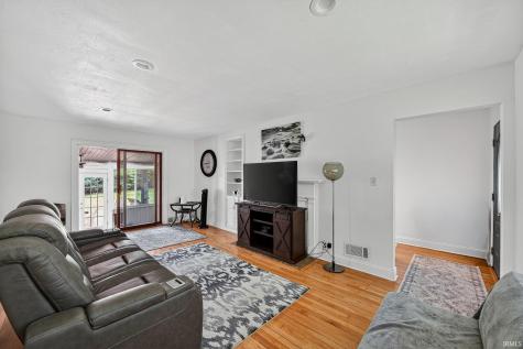 3320 Oakcrest Drive South Bend IN 46615