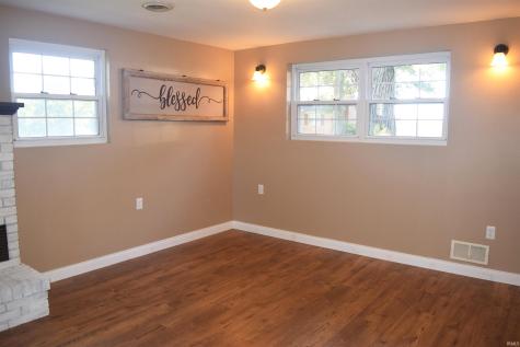 2547 Ruby Lane Wadesville IN 47638