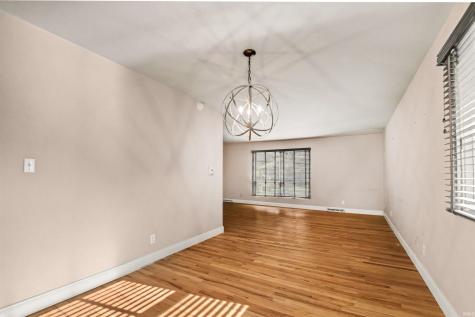 1824 Peachtree Lane South Bend IN 46617