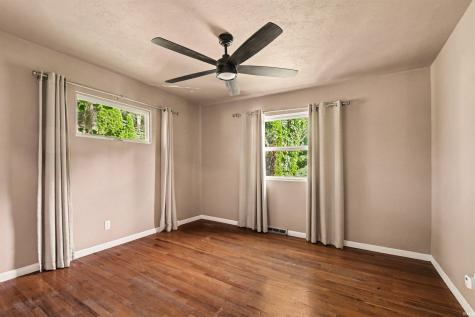 1824 Peachtree Lane South Bend IN 46617