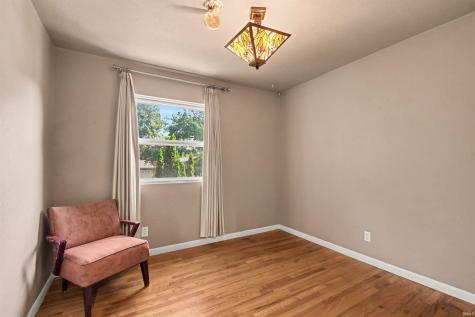 1824 Peachtree Lane South Bend IN 46617