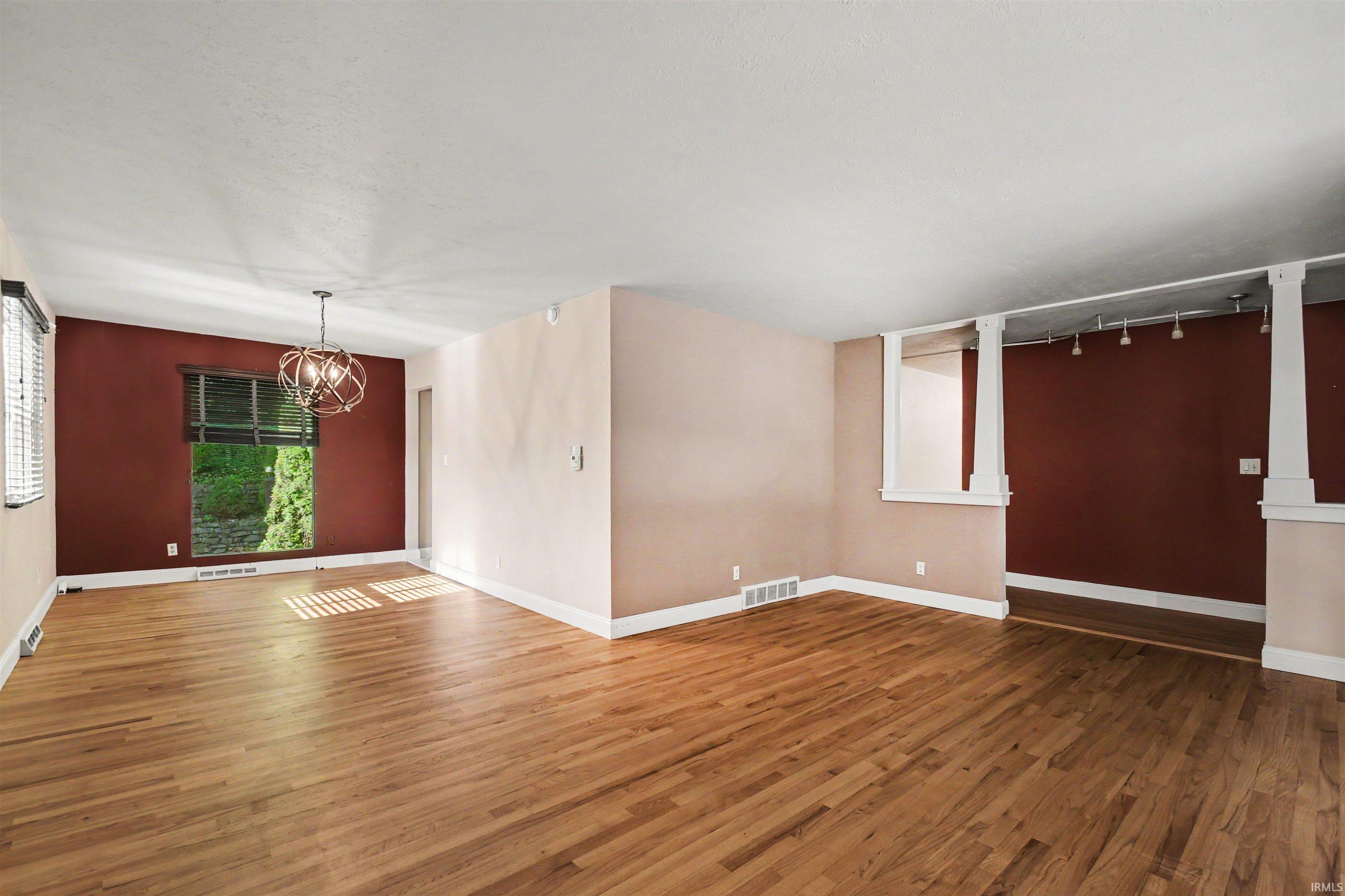 1824 Peachtree Lane South Bend IN 46617