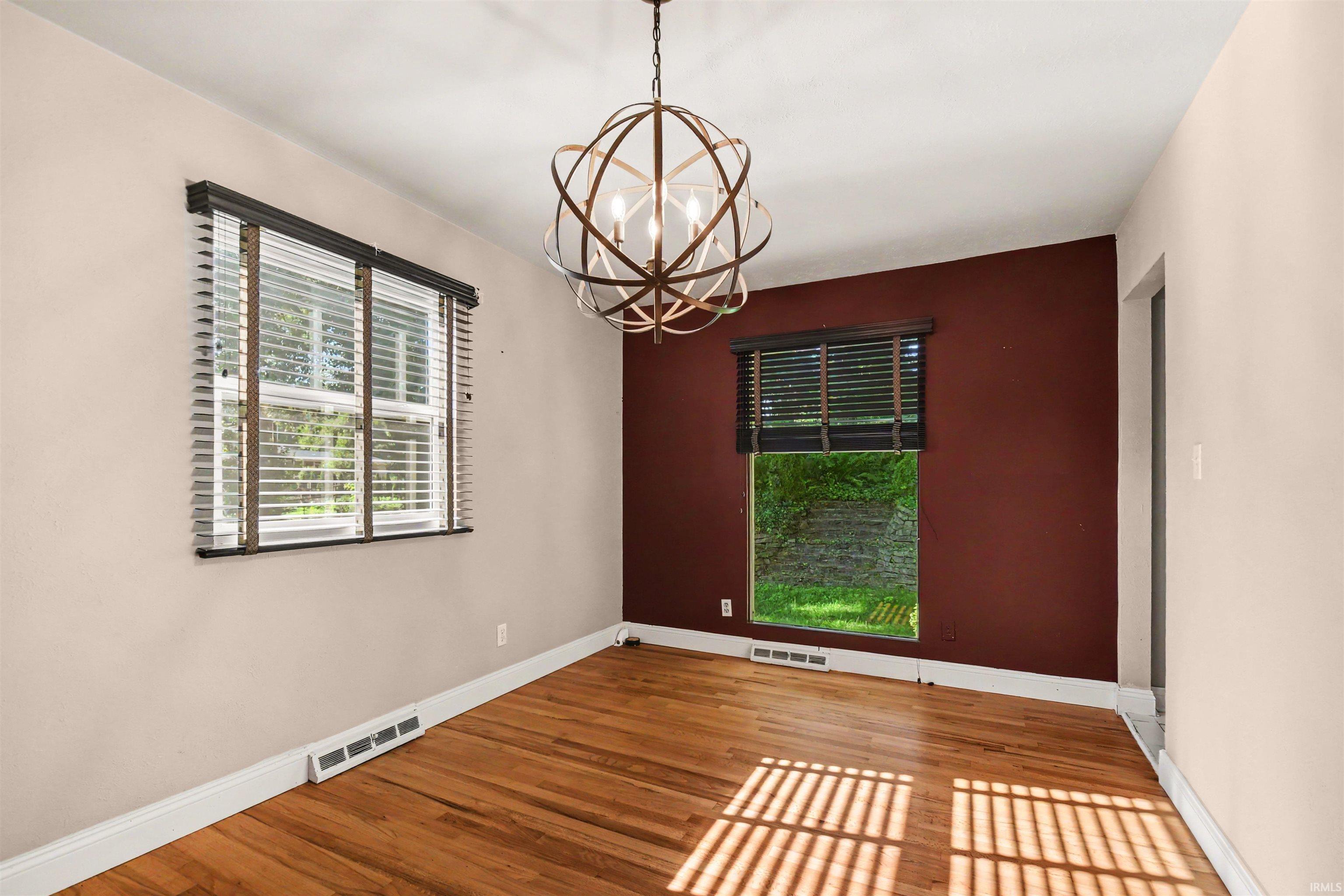 1824 Peachtree Lane South Bend IN 46617